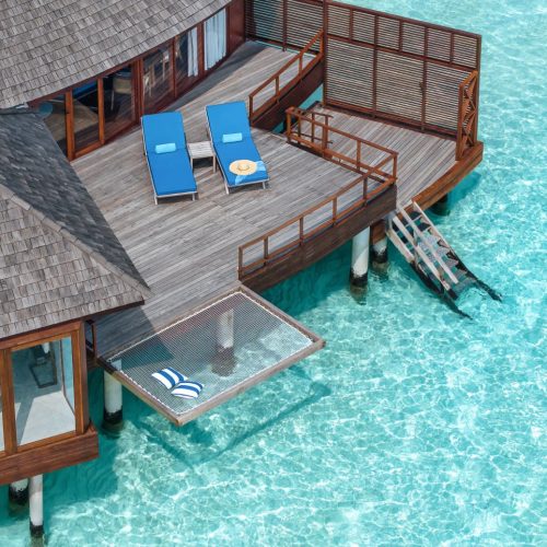 3-anantaradhigumaldivesresortguestroomoverwatersuiteaerial1920x1037